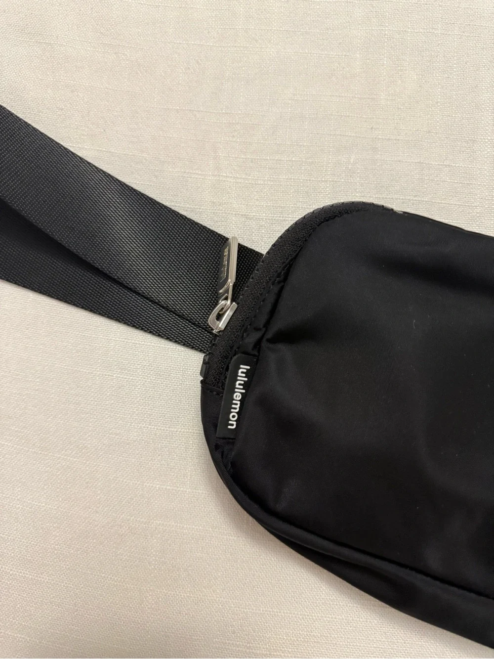 Lululemon Everywhere Belt Bag 1L